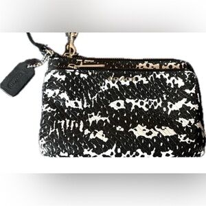 EUC Coach wristlet